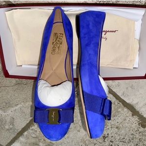 NWT Ferragamo Varina Flat in Zaffiro Blue Suede